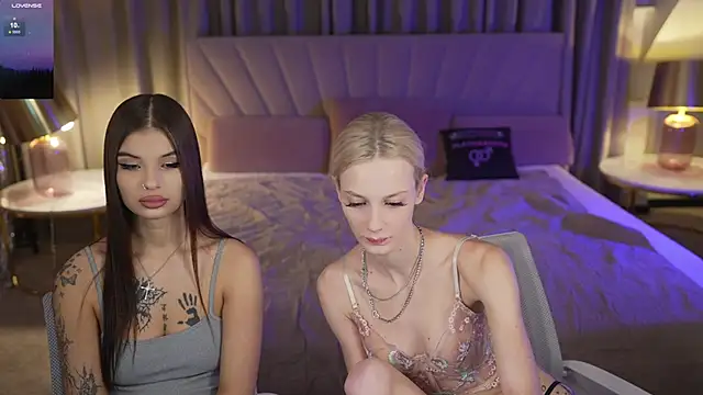 Lucy_And_Elza_Fantasy live sex cam