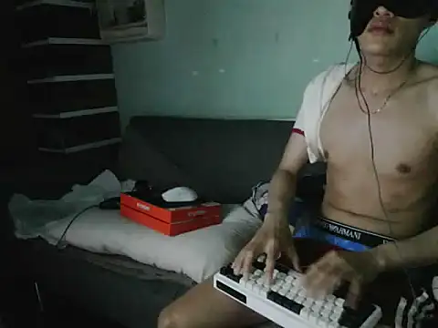 boyhigh1997 live sex cam