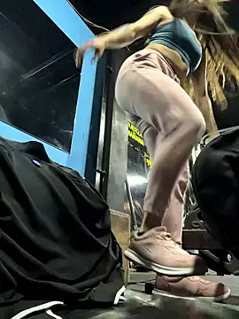 VioletaSubmissive live sex cam