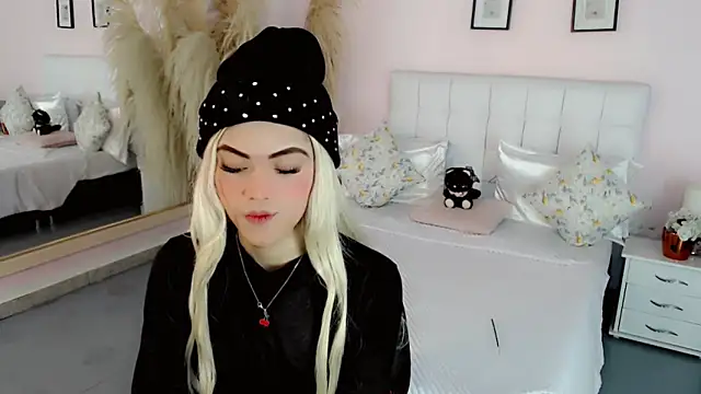 nathalialoes1 live sex cam