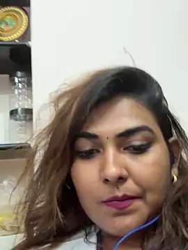 Tamil_Smiley_Queen live sex cam