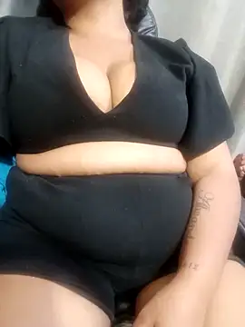 BeverlyQueen14 live sex cam