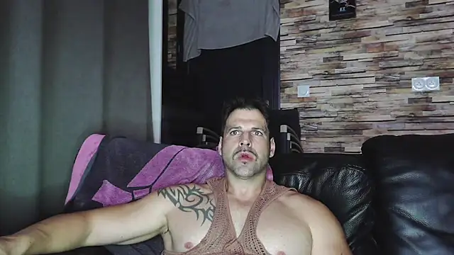 XxBigboybandxX live sex cam