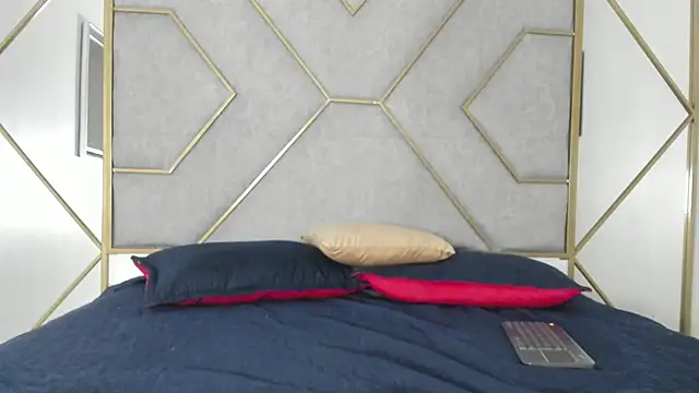 Miia_colliins live sex cam