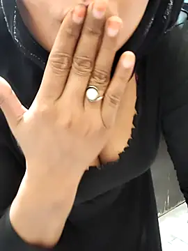 Indian-Nazia live sex cam