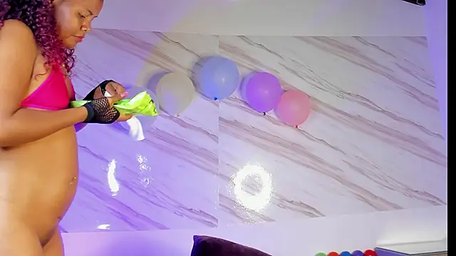 Charlotte-Smit live sex cam