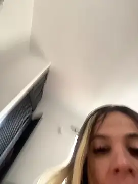 lanahot-77 live sex cam