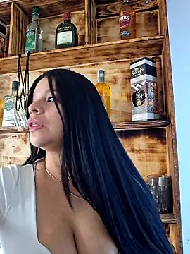 Layla-daring live sex cam