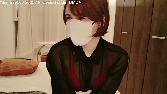 Emilia0606 live sex cam