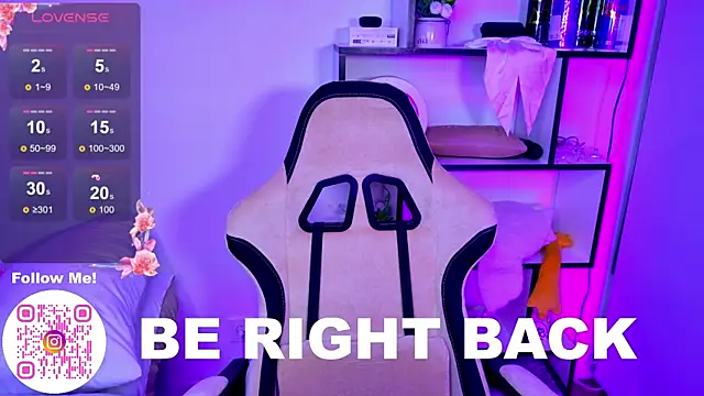 MiaScarlettt live sex cam