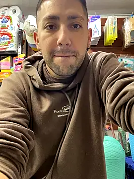 JuanZapata33 live sex cam