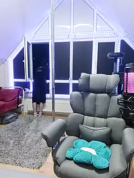 Gamergirl-Linela live sex cam