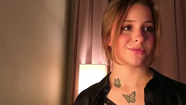 LoveSeekins live sex cam