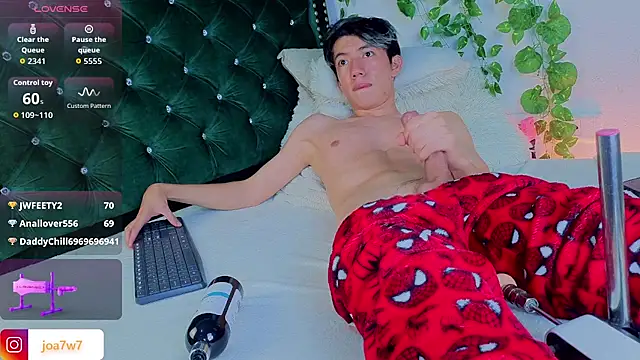 Levii_Ackermann live sex cam