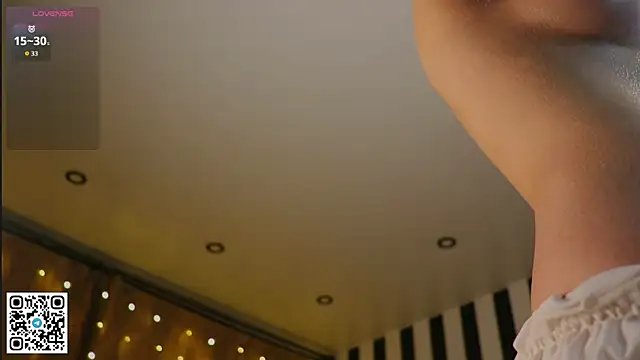 LorinaMaffitt live sex cam