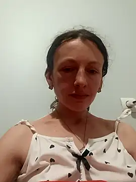 AlisKiv live sex cam