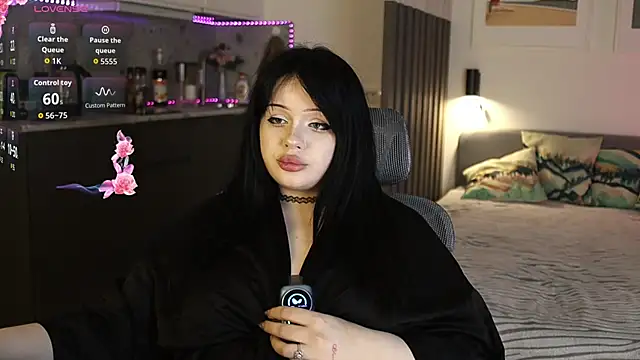 lililtt live sex cam