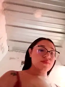 -VICKKY live sex cam