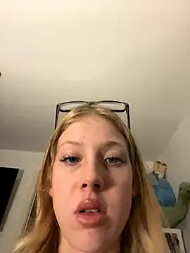 RosieLovexoxx live sex cam