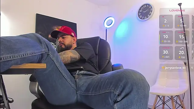 Ethan_Castellano live sex cam