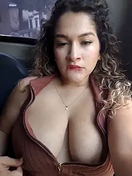 Sara_smiiith211 live sex cam