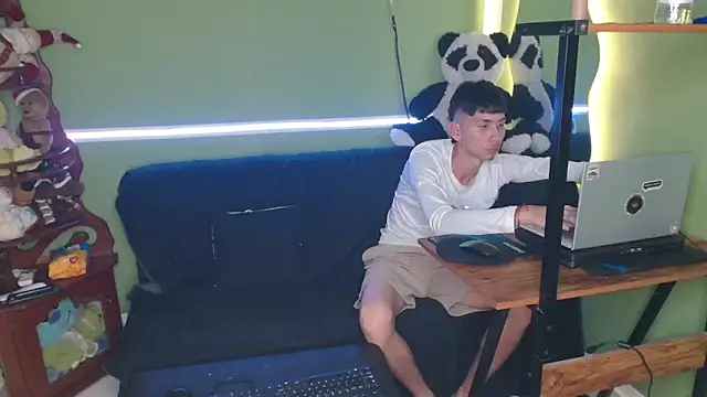 Kurt_williams1 live sex cam