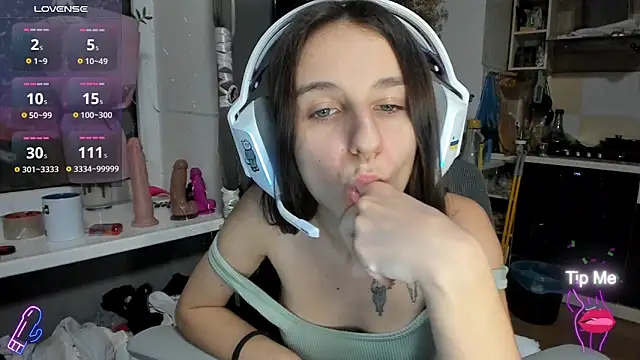 _Nika_Kik live sex cam