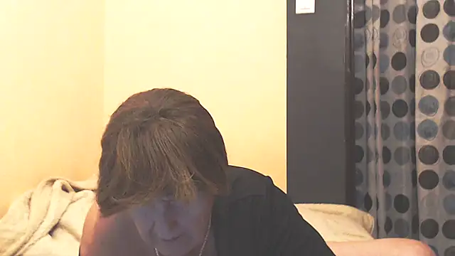 MioritaHard live sex cam