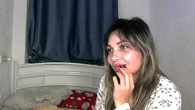 Iskor_ka live sex cam