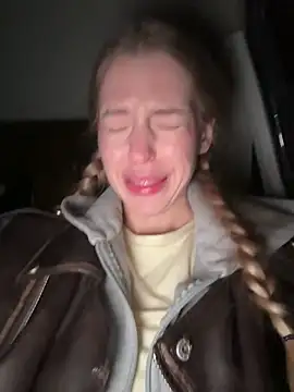 kira_mia live sex cam