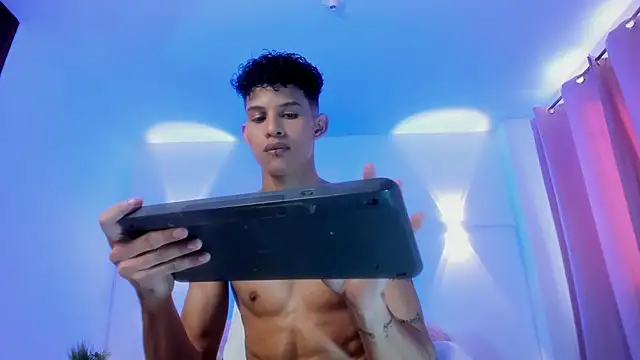 KamiSuarez live sex cam