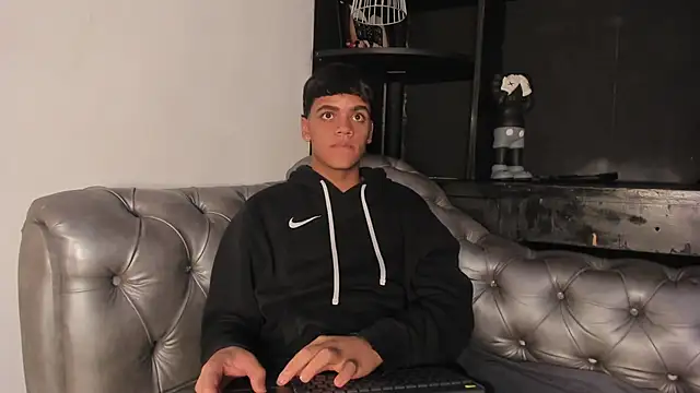 Isaac_Collins_ live sex cam