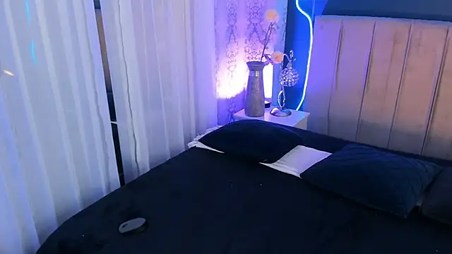 JeanneSabatier live sex cam