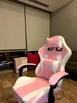 Sindyyy228 live sex cam