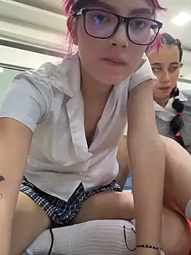 l0lita_sweet live sex cam