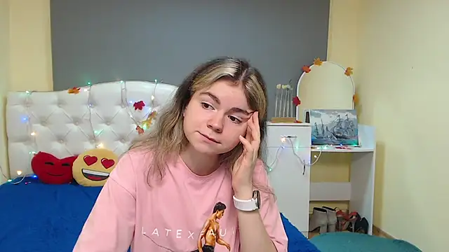 TinaRedly live sex cam