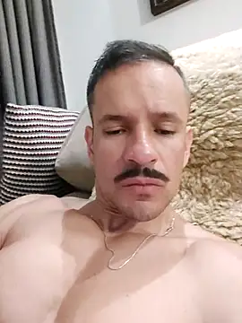 juniortche1313 live sex cam