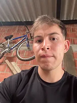 AlexanderBianchi2 live sex cam