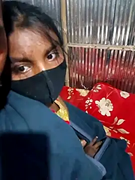 Husband25_wife18 live sex cam