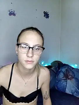 Hornycouple967 live sex cam