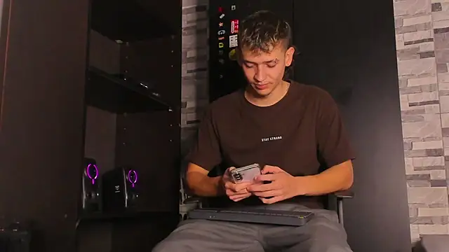 Dimitri_higth420 live sex cam