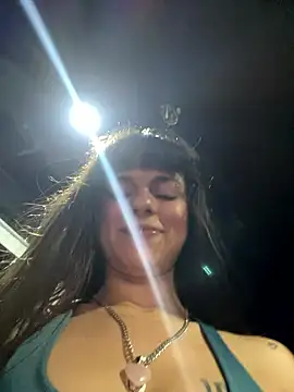 VioletaSubmissive live sex cam