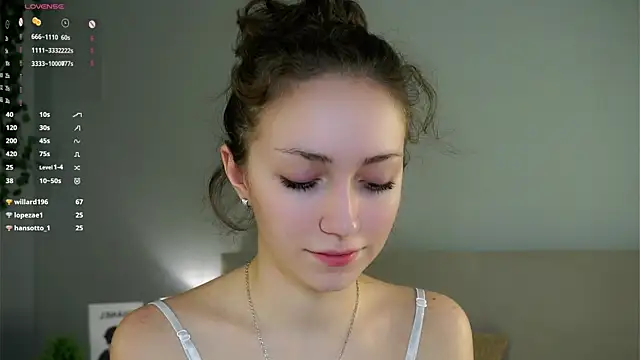 ZeniaBolich live sex cam