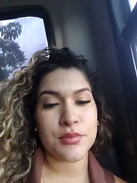 Sara_smiiith211 live sex cam