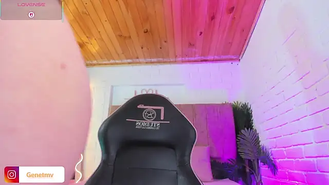 Roxanne_tay live sex cam