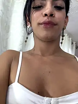 Alahia_Rodriguez live sex cam