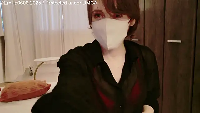 Emilia0606 live sex cam