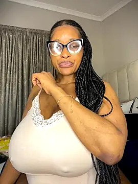 Bustygoddess32 live sex cam