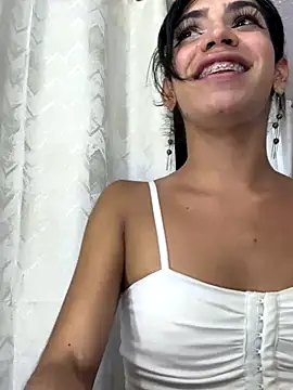 Alahia_Rodriguez live sex cam