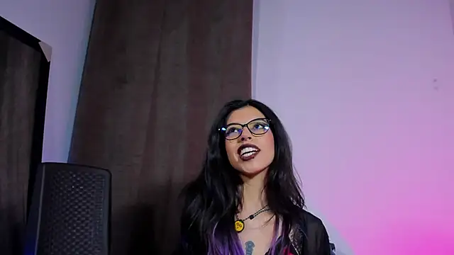 NanakoDollx live sex cam